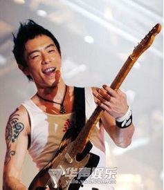 娱乐吃瓜酱黄贯中,娱乐吃瓜酱中的音乐传奇